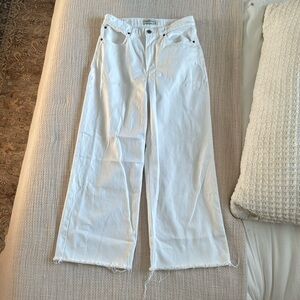 Abercrombie white jeans / the crop wide leg high rise